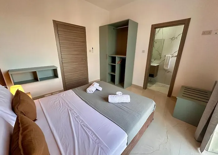 Spacious With Comfort & Terrace