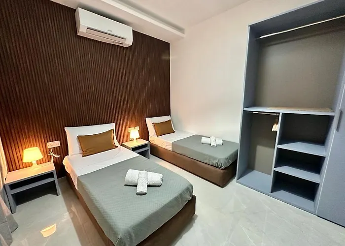 Spacious With Comfort & Terrace *