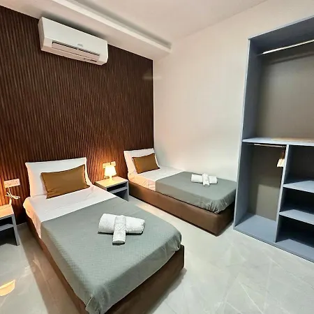 Spacious With Comfort & Terrace *