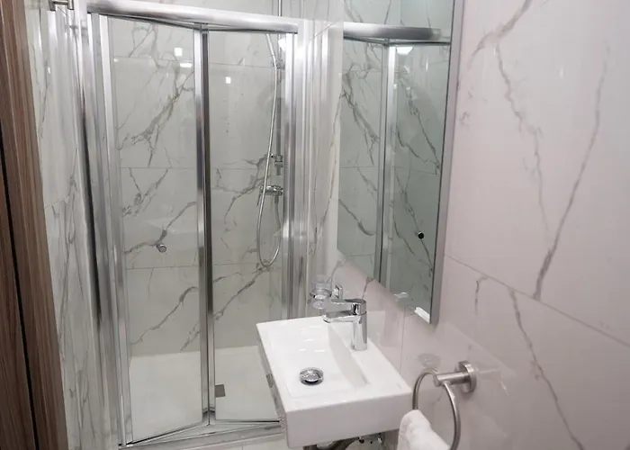 Spacious With Comfort & Terrace Daire